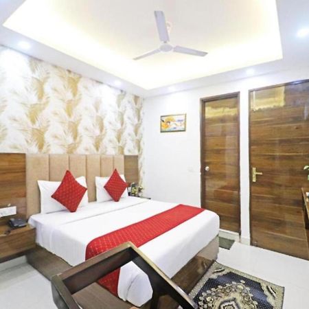 ניו דלהי Hotel Vijaydeep Place Near Delhi Airport מראה חיצוני תמונה