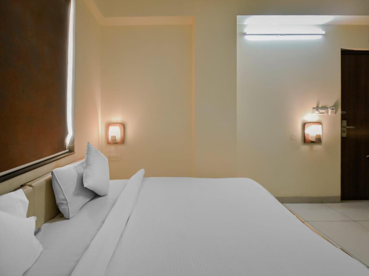 ניו דלהי Hotel Vijaydeep Place Near Delhi Airport מראה חיצוני תמונה