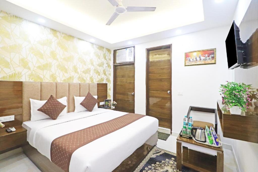 ניו דלהי Hotel Vijaydeep Place Near Delhi Airport מראה חיצוני תמונה