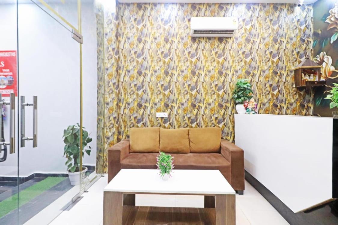 ניו דלהי Hotel Vijaydeep Place Near Delhi Airport מראה חיצוני תמונה